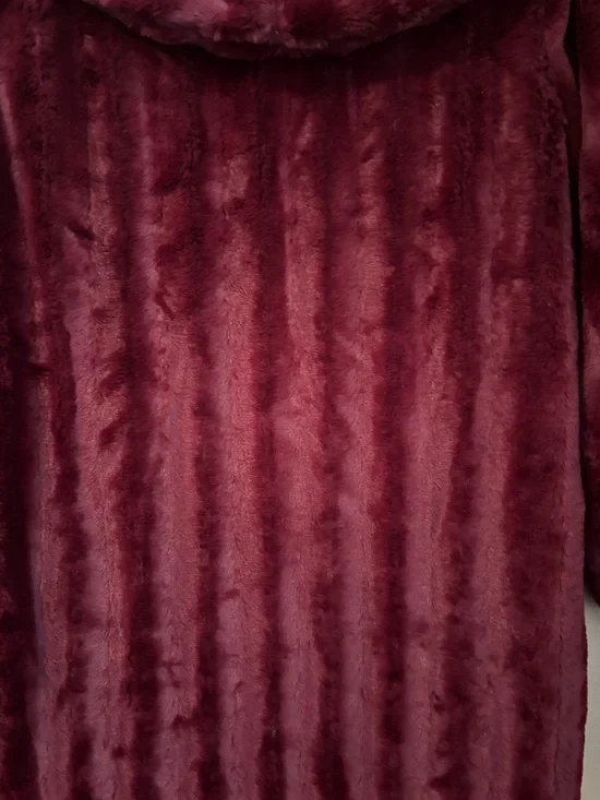 Faux Burgandy Mink Coat - Picture 4 of 6